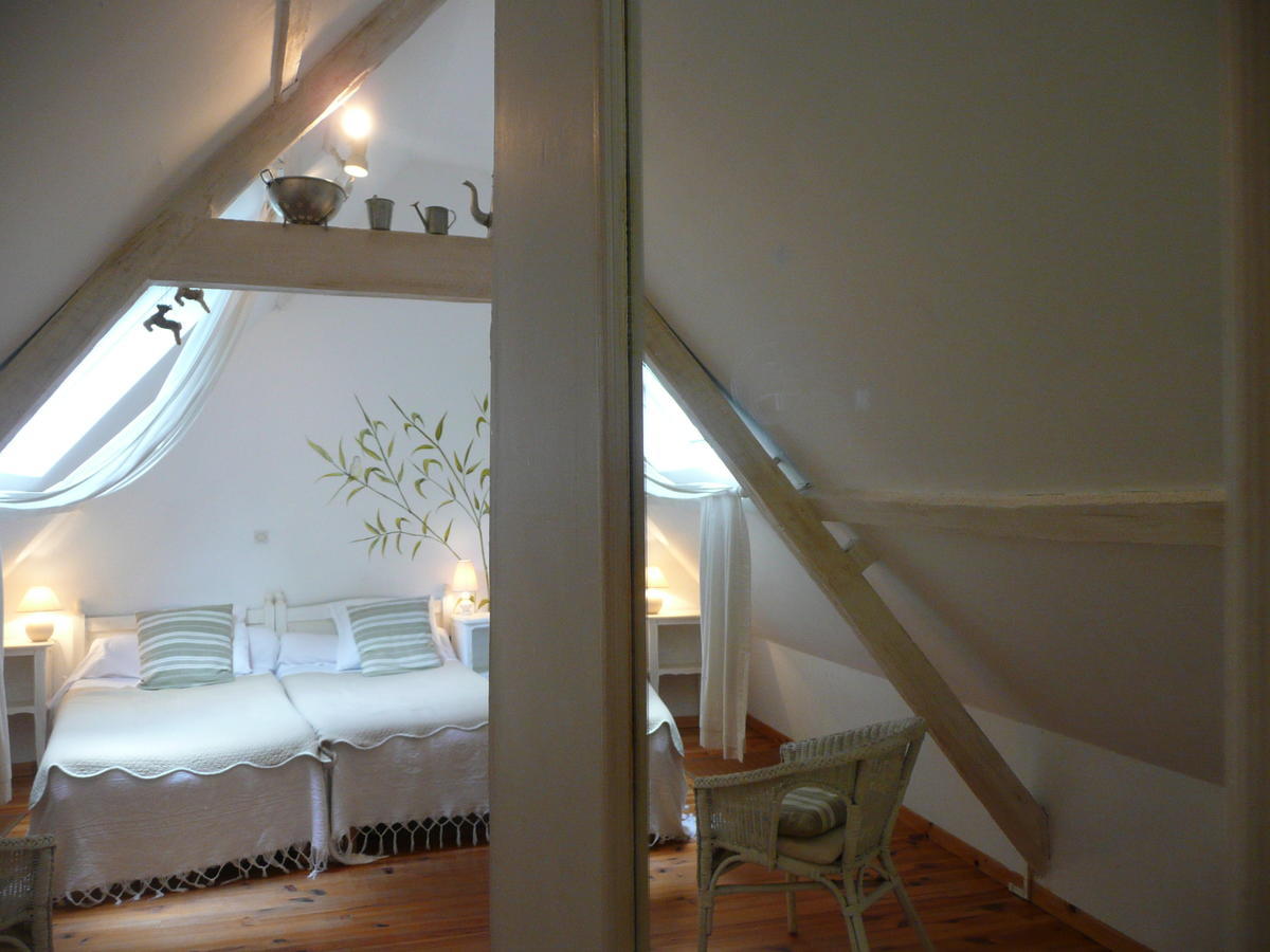 Manoir De Bois En Ardres Room photo