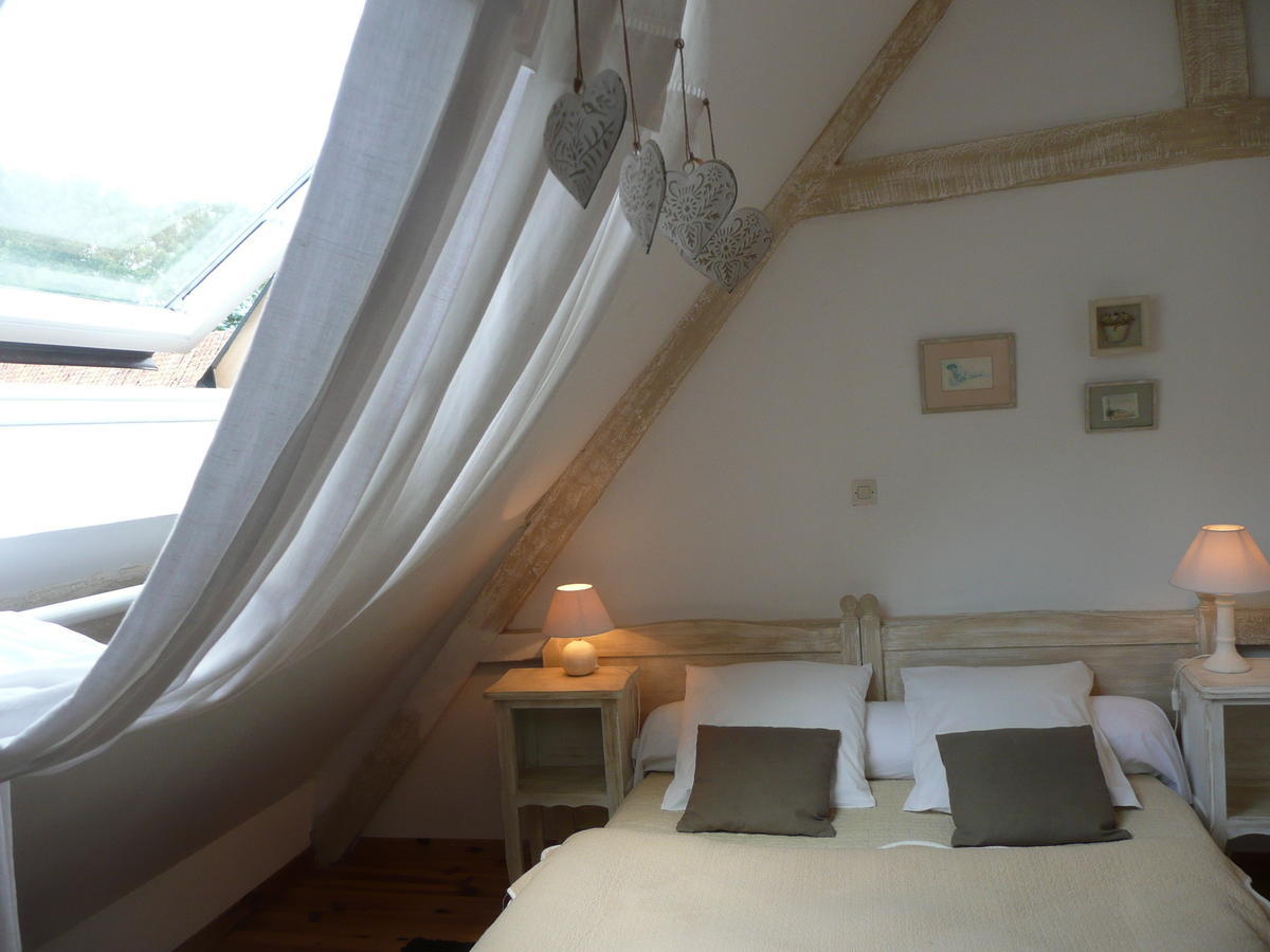 Manoir De Bois En Ardres Room photo