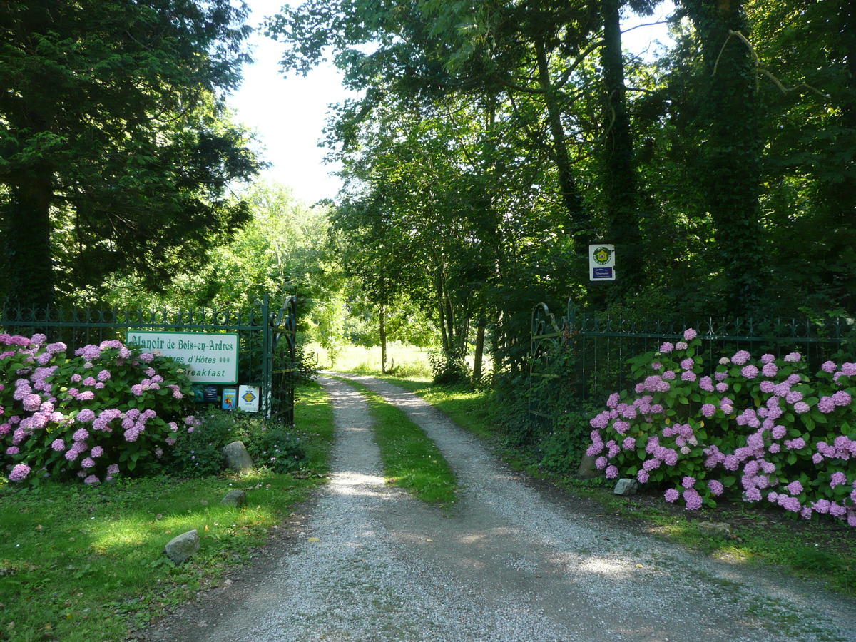 Manoir De Bois En Ardres Exterior photo